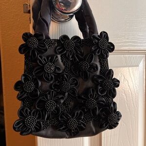 Lori Lori (Los Angeles) black handbag